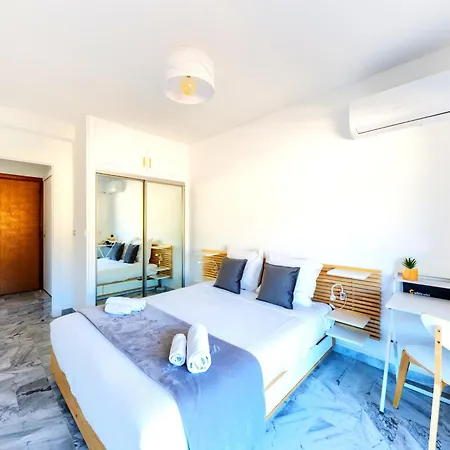 LA PERLE 2P Vue Mer Terrasse 2 mins Plage Garage Clim * Roquebrune-Cap-Martin