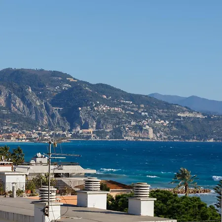 Apartment La Perle 2p Vue Terrasse 2 Mins Garage Clim *