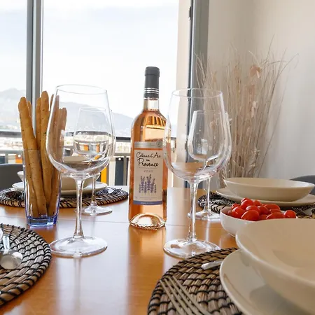 LA PERLE 2P Vue Mer Terrasse 2 mins Plage Garage Clim * Roquebrune-Cap-Martin